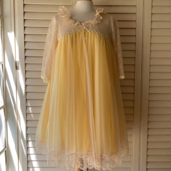 Bonwit Teller Chiffon Peignoir Set - Picture 1 of 16